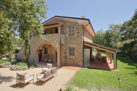 Property building, Patio, Day, Garden, Garden view