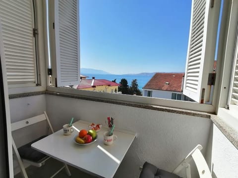 View (from property/room), Balcony/Terrace, Dining area, Sea view