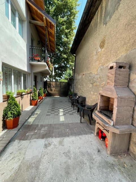 Facade/entrance, View (from property/room), Balcony/Terrace