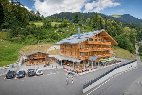 Property building, Summer, On site