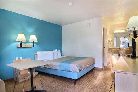 Photo of the whole room, On site