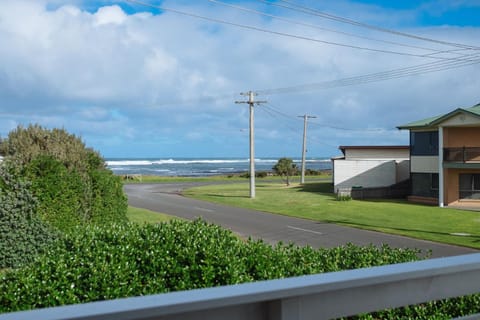 Neighbourhood, Sea view