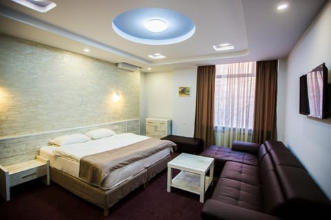Living room, Photo of the whole room, Bedroom