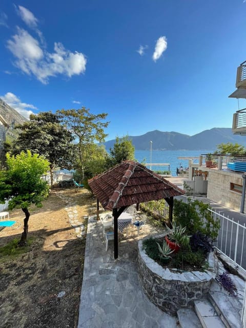 Garden view, Sea view