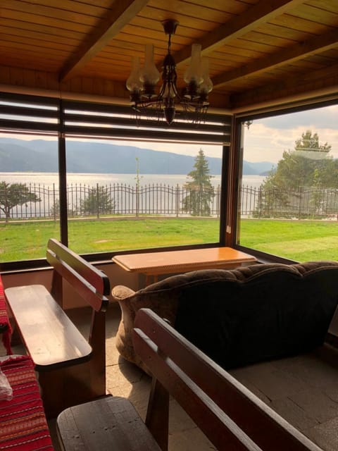 Balcony/Terrace, Garden view