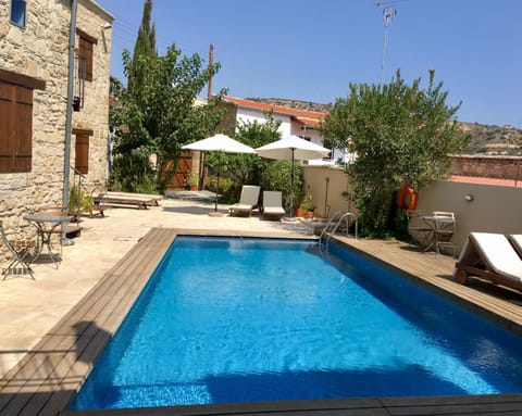 Property building, Day, Summer, On site, Pool view, Swimming pool, Swimming pool