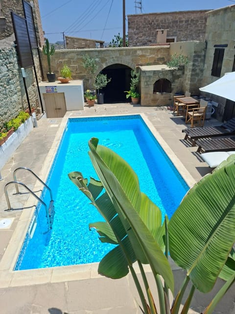 Patio, Day, Pool view, Swimming pool, sunbed
