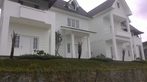 Property building, Balcony/Terrace
