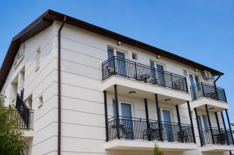 Property building, Balcony/Terrace