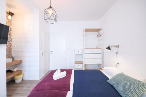 Rooms lopwi Old town Ground floor Bed and Breakfast in Zadar