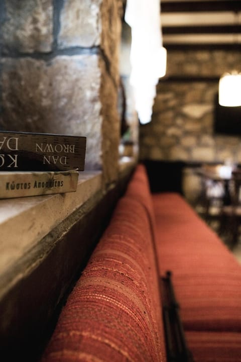 Communal lounge/ TV room, Buffet breakfast