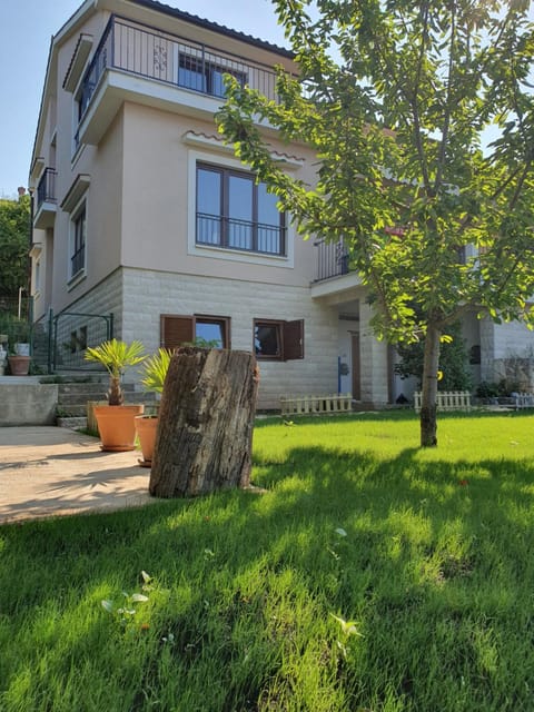 Property building, Garden