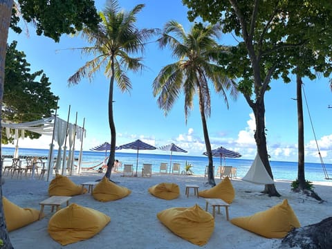 Nearby landmark, Day, Natural landscape, Beach, Sea view, sunbed