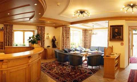 Day, Lobby or reception