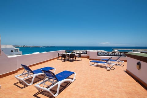 Natural landscape, Solarium, View (from property/room), Dining area, Beach, Landmark view, Sea view, internet, sunbed, towels