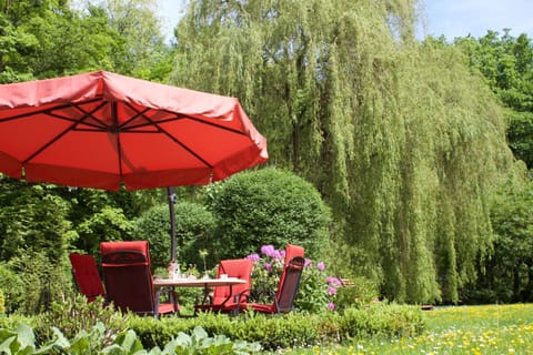 BBQ facilities, Garden, Balcony/Terrace