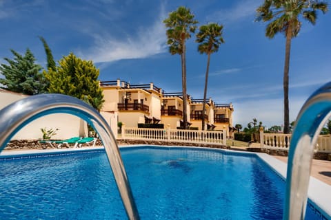 Garden, Swimming pool