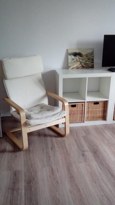 "Birdwatcher" Apartment in West Pomeranian Voivodeship, Poland