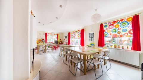 Communal lounge/ TV room, Living room, Seating area, Dining area