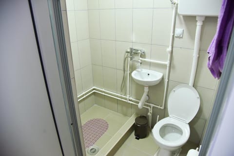 PRENOĆIŠTE PILOT Bed and Breakfast in Serbia