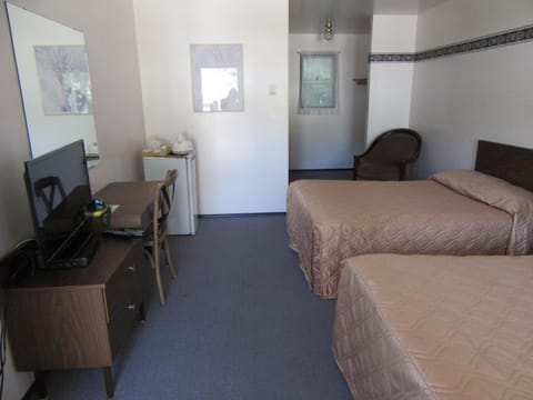 Marland Motel Motel in Powell River