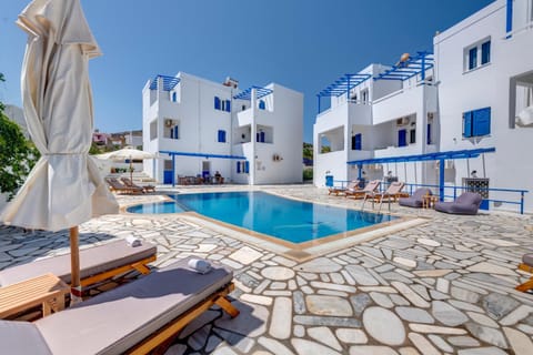 Property building, Swimming pool