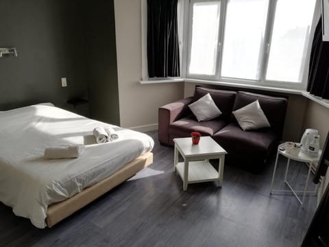 Logies Het Maantje Bed and Breakfast in De Panne