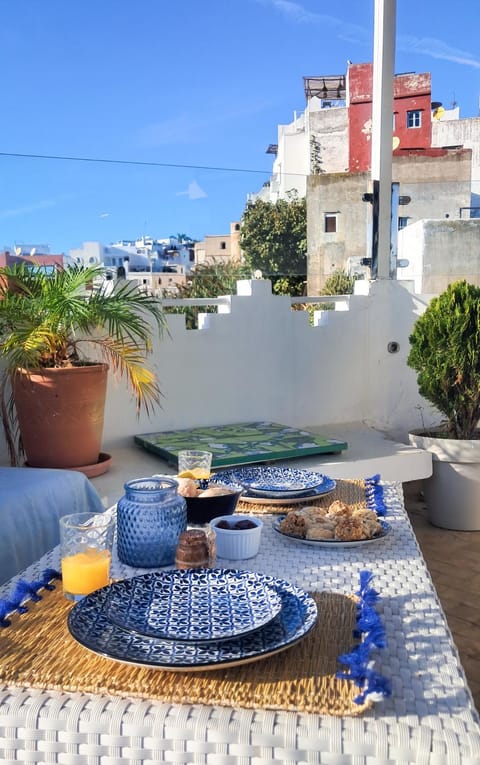 View (from property/room), Balcony/Terrace, Dining area