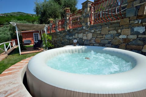 Patio, Garden, Hot Tub