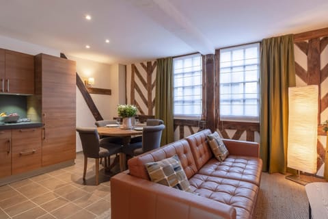 Seating area, Dining area