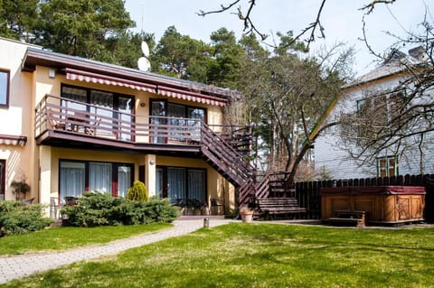 Property building, Day, Garden