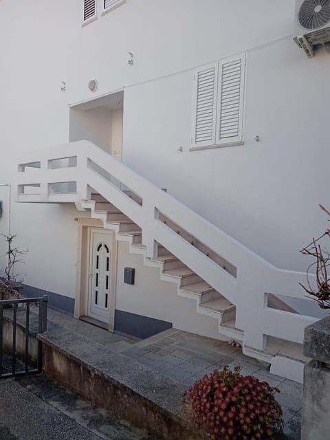 Guesthouse Anton Bed and Breakfast in Novalja