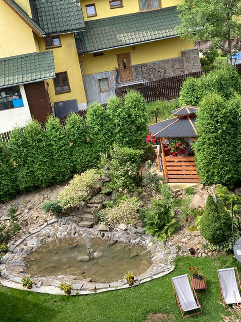 Bird's eye view, Garden view