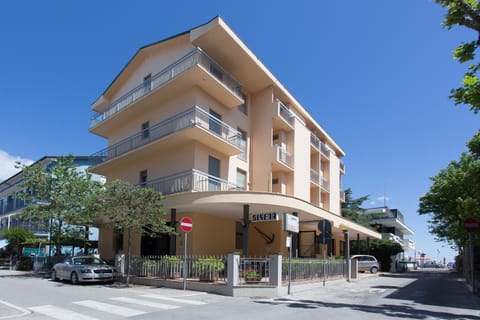 Property building, Facade/entrance