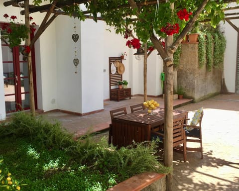 SECRET GARDEN apartment House in Castellammare di Stabia