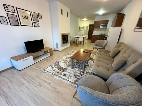 Photo of the whole room, Seating area, Dining area, flat iron