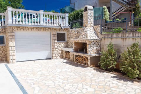 Summer, BBQ facilities