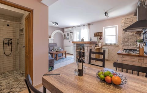 Kitchen or kitchenette, Living room, Dining area