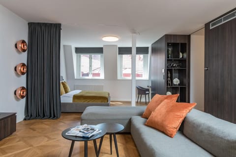 Living room, Photo of the whole room