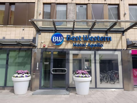 Property building, Facade/entrance, On site