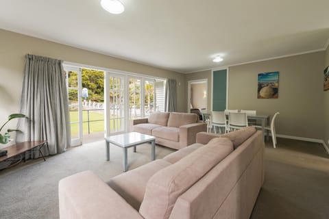 Averill Court Motel Motel in Paihia