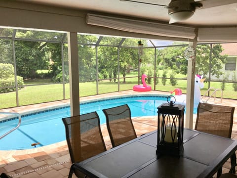 Property building, Patio, Communal lounge/ TV room, Food close-up, BBQ facilities, Garden, Balcony/Terrace, Fitness centre/facilities, Garden view, Pool view, Swimming pool, Sports, Alcoholic drinks, Non alcoholic drinks, Family