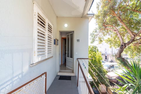 Patio, Facade/entrance