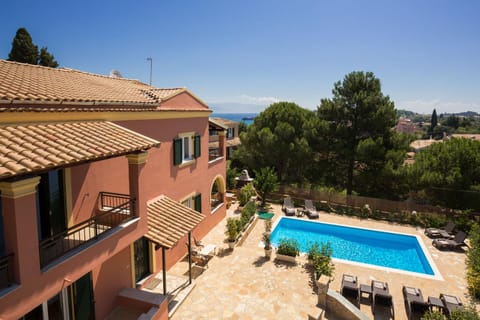 The Four Seasons House City Villa with Pool Villa in Corfu