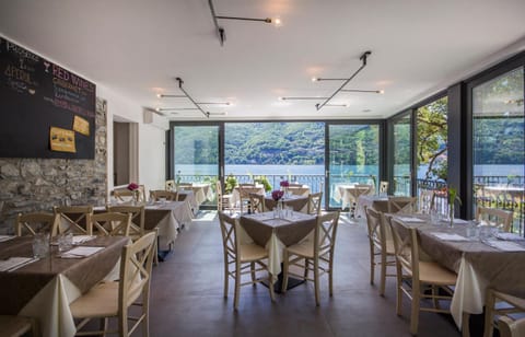 Restaurant/places to eat, Restaurant/places to eat
