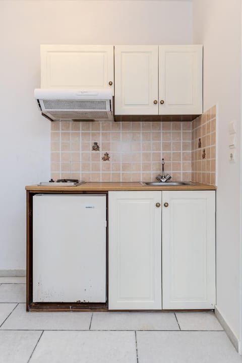 Golden Silence Studios Apartment in Agios Prokopios