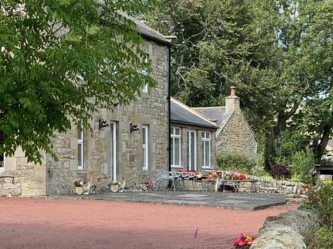 Yellow House Country House in England