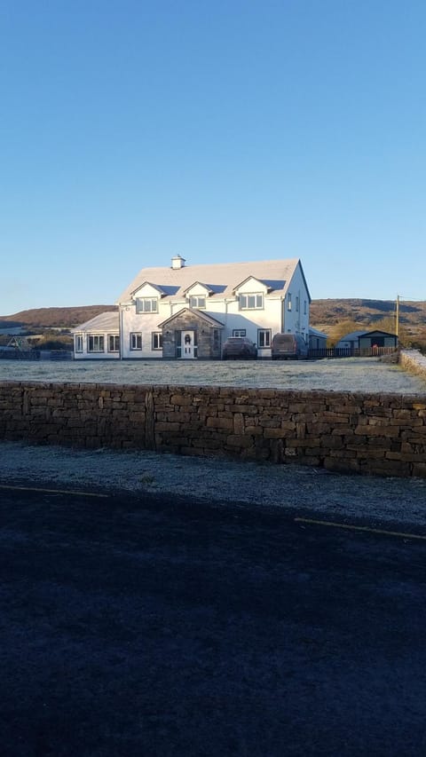 Burren Rock Farmhouse B&B Bed and Breakfast in County Clare