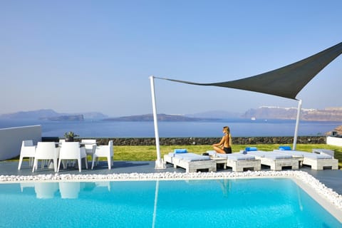 Day, Natural landscape, Pool view, Sea view, Swimming pool, sunbed