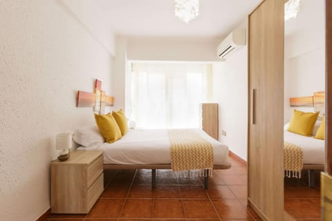 Bed, Bedroom, air conditioner